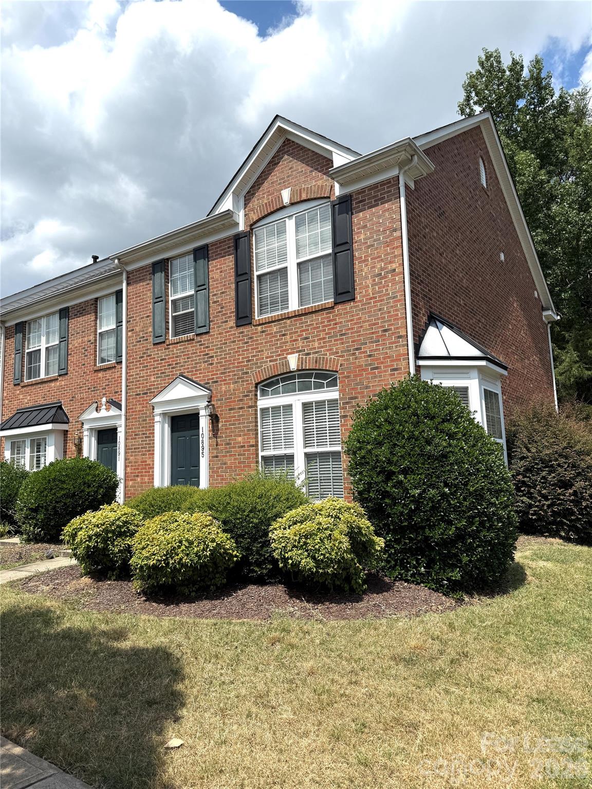 10895 Garden Oaks Lane, Charlotte, NC. property listing photo