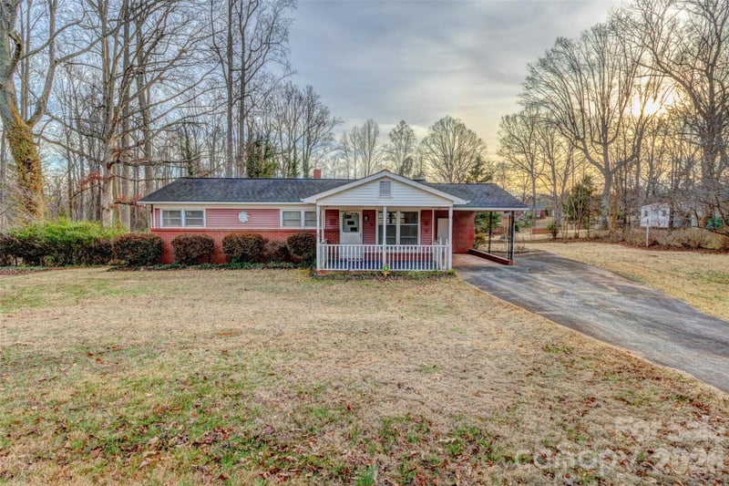 1040 Allison Drive, Shelby, NC - 3 beds, 1 bath, 1,000 sqft - $175,000