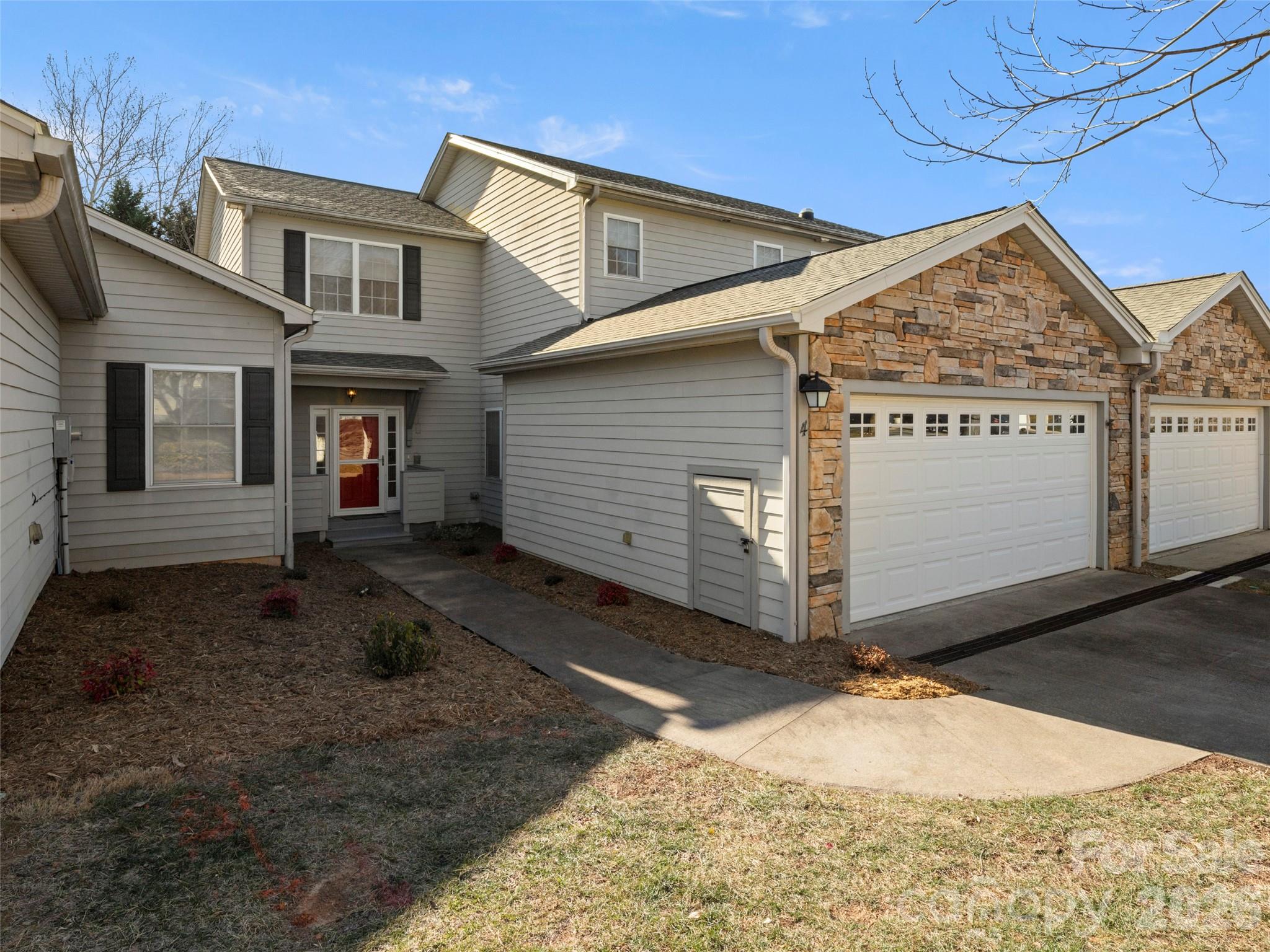 4 Holiday Drive, Arden, NC. property listing photo