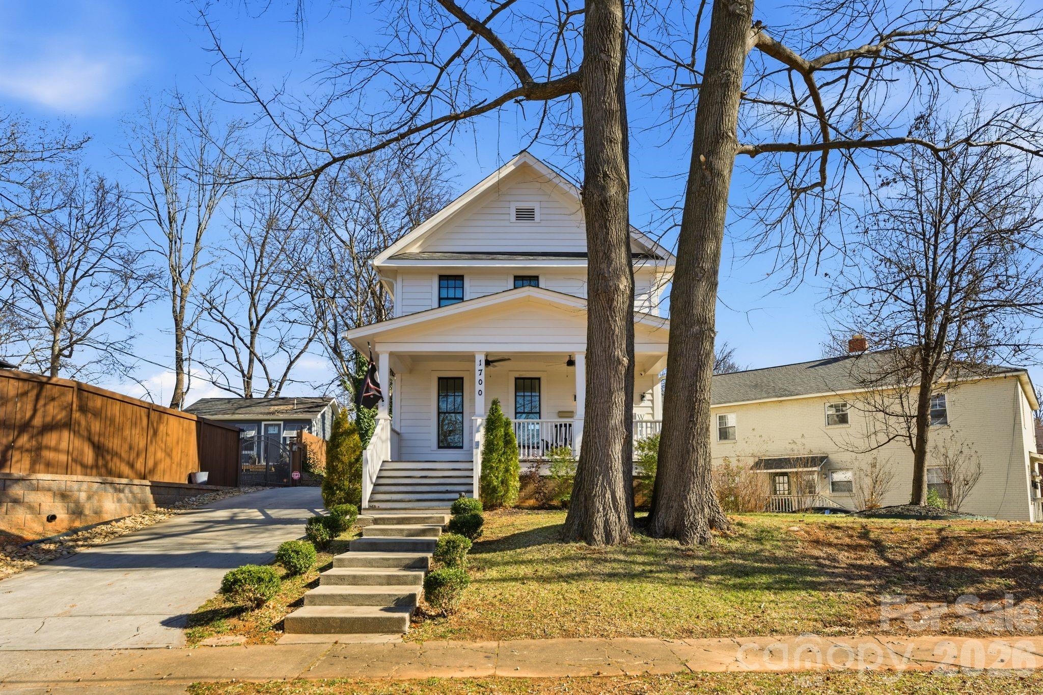 1700 Westbrook, Charlotte, NC — property listing photo 1