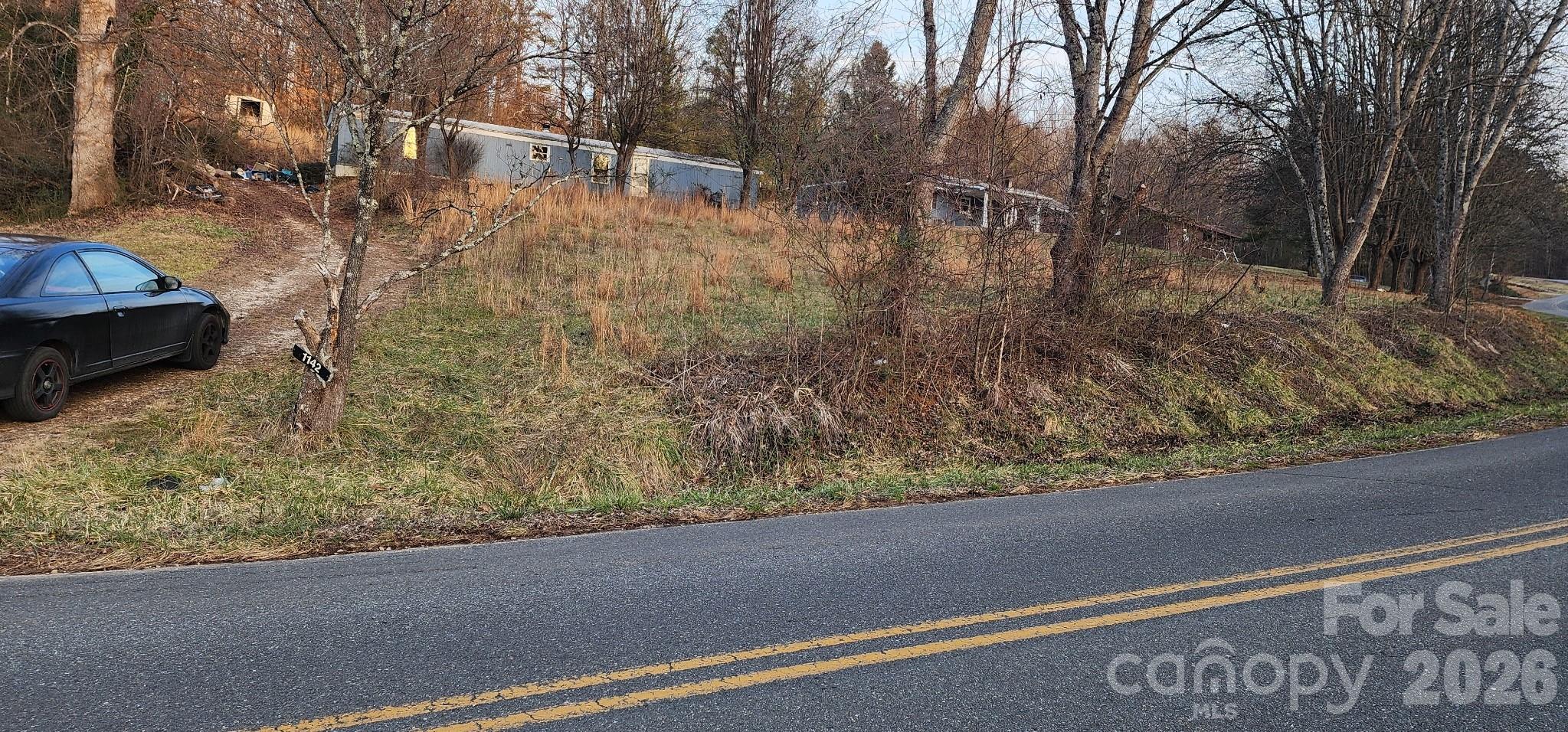 1142 Hidden View Loop, Marion, NC. property listing photo