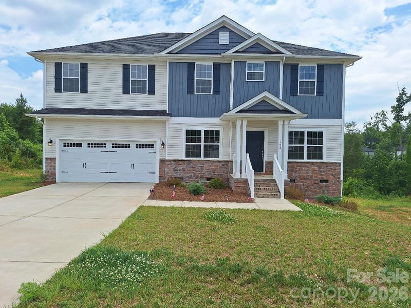 192 Mountain Island Drive Apt 13, Statesville, NC - 3 beds, 4 baths, 2,913 sqft - $424,900