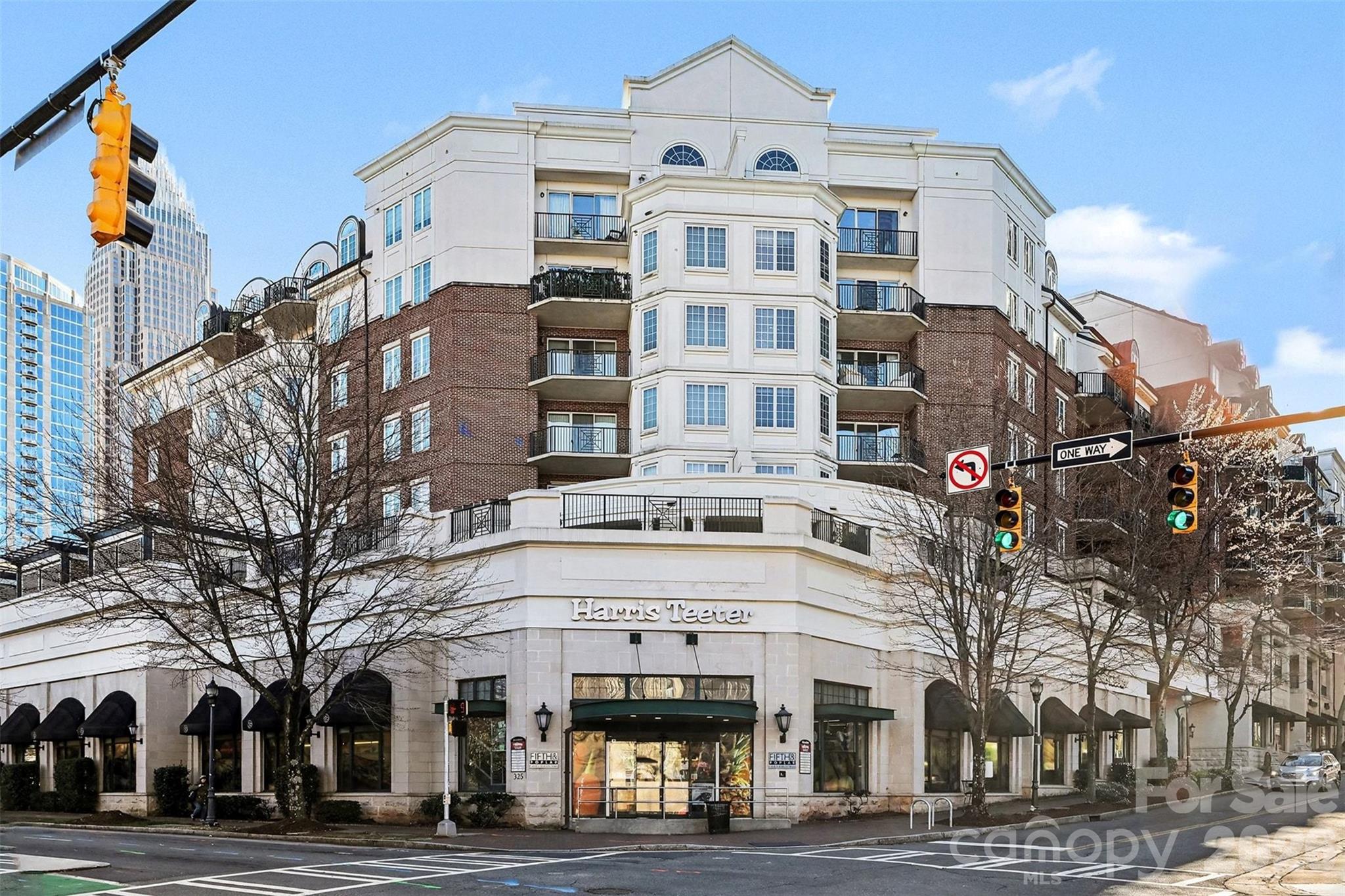 300 W 5th Street W Apt 124, Charlotte, NC. property listing photo