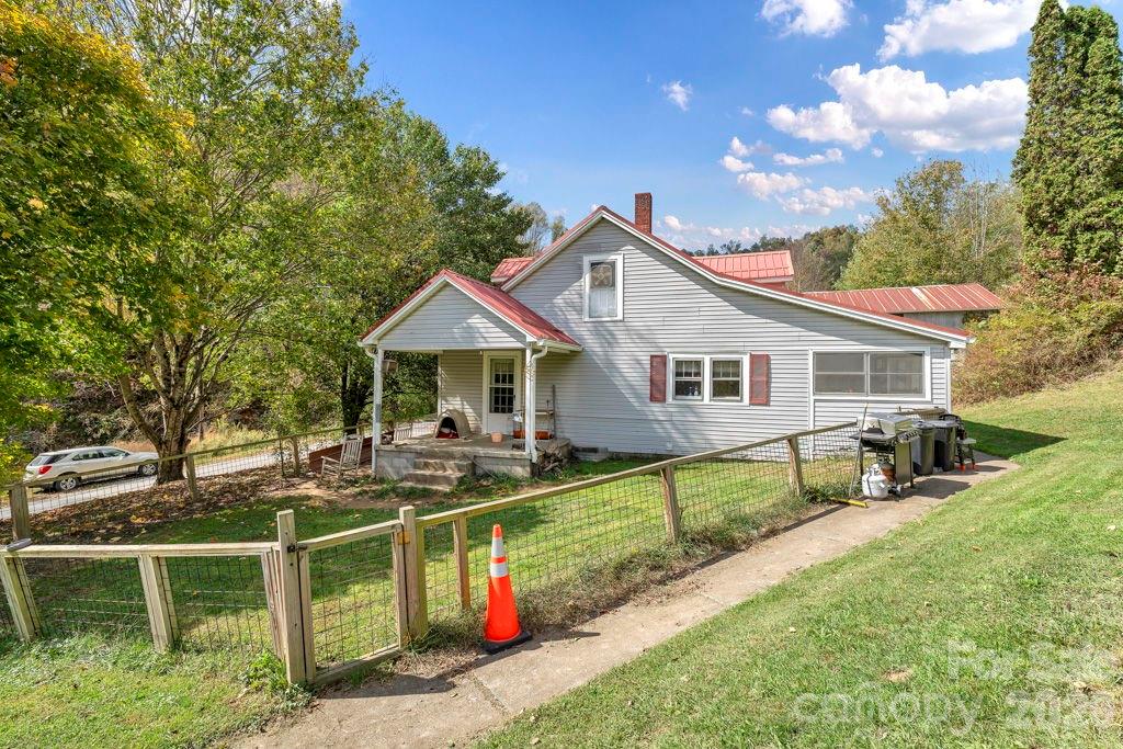 1068 Laurel Branch Road, Vilas, NC. property listing photo