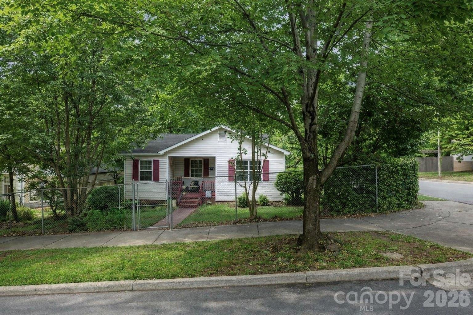 915 Allen Street, Charlotte, NC. property listing photo