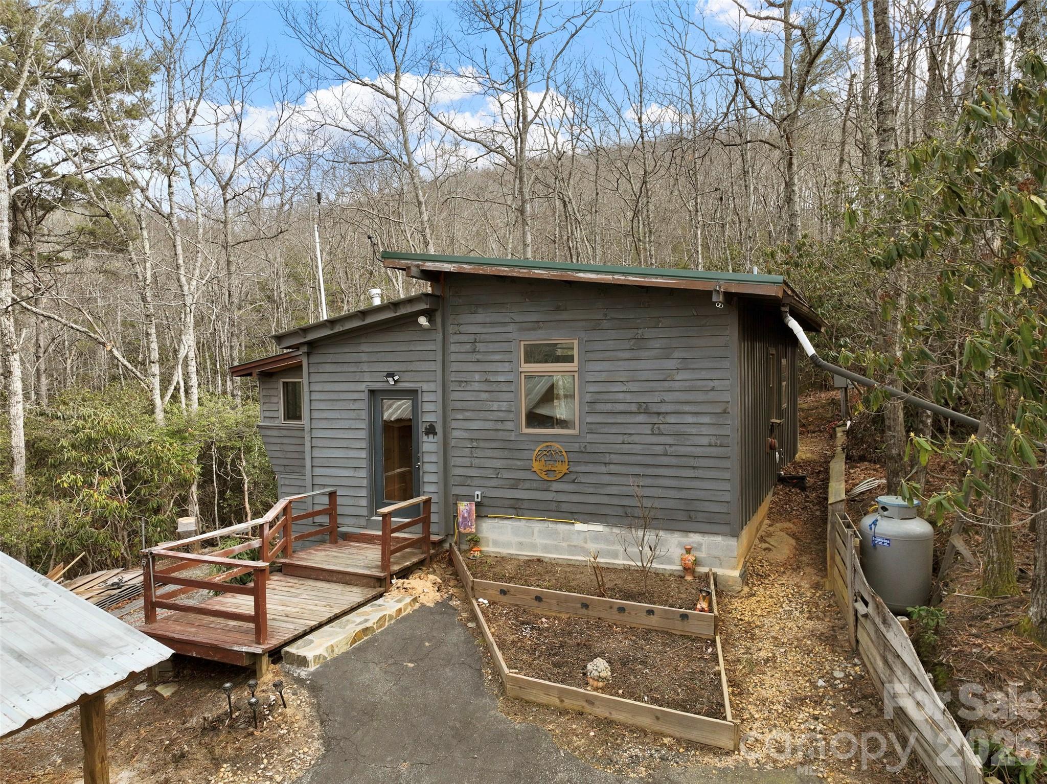 141 Overlook Drive Apt 30, Spruce Pine, NC. property listing photo