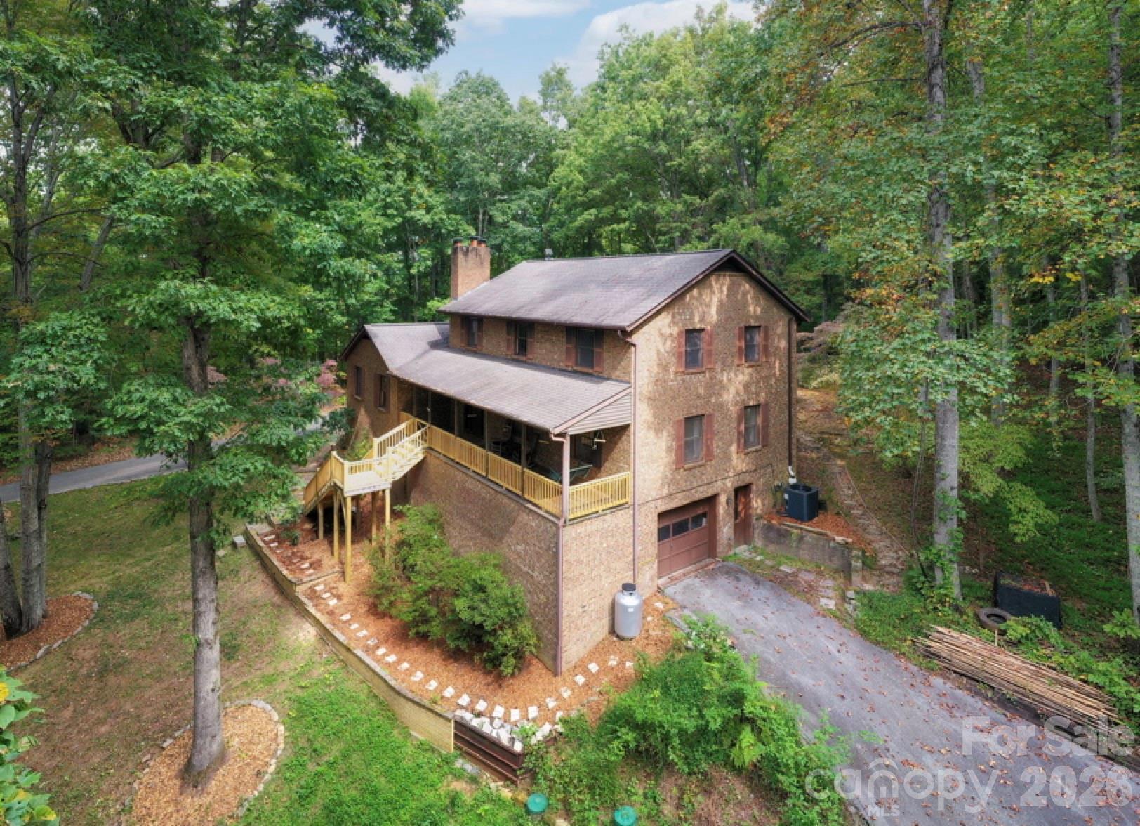 410 Rockwood Drive, Hendersonville, NC. property listing photo