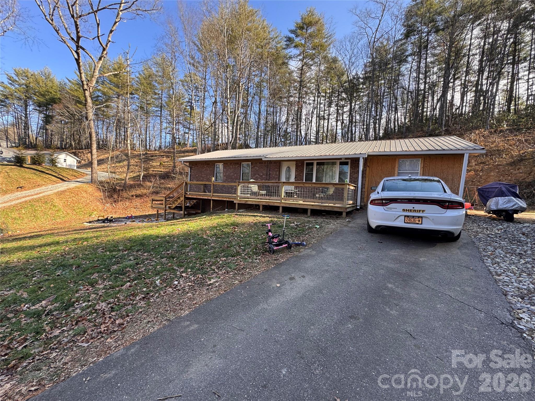 551 W Fort Hill Road, Robbinsville, NC. property listing photo