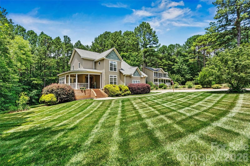 1606 High Ridge Drive, Stanley, NC - 4 beds, 3.5 baths, 3,123 sqft - $549,900