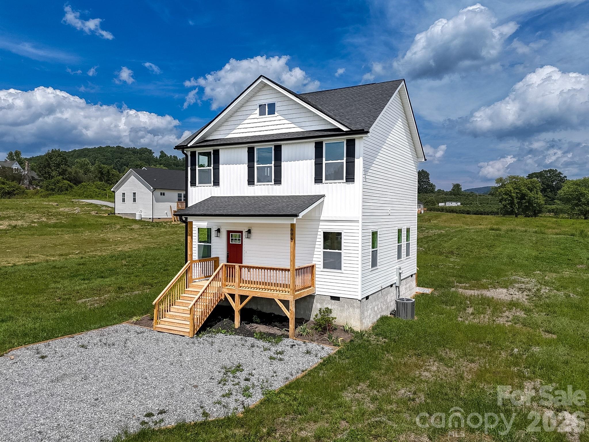 696 Beehive Road, Hendersonville, NC. property listing photo