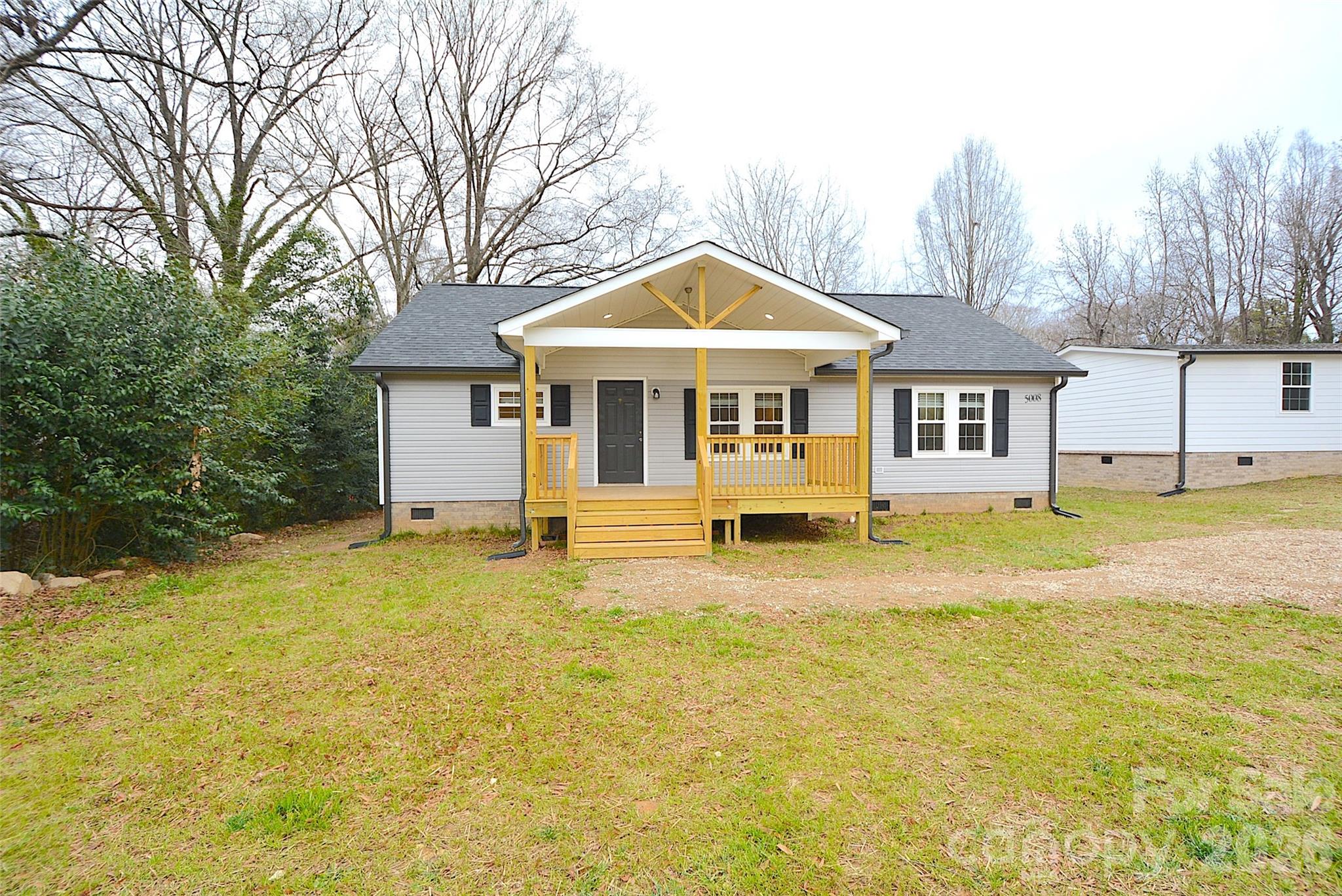 5008 Forestmont Drive, Matthews, NC. property listing photo
