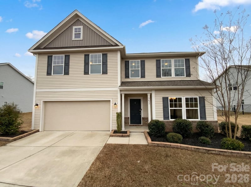5633 Barclay, Fort Mill, SC - 4 beds, 3 baths, 2,692 sqft - $510,000