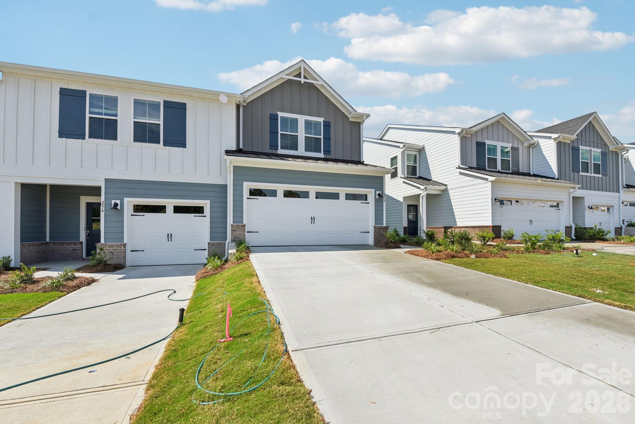 422 Markridge Loop, Fort Mill, SC. property listing photo
