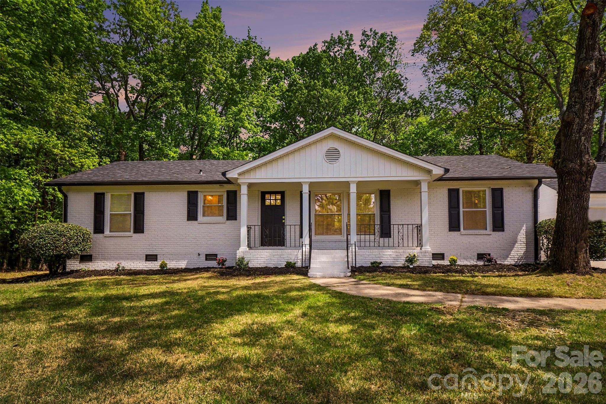 11630 Trails End, Huntersville, NC — property listing photo 1