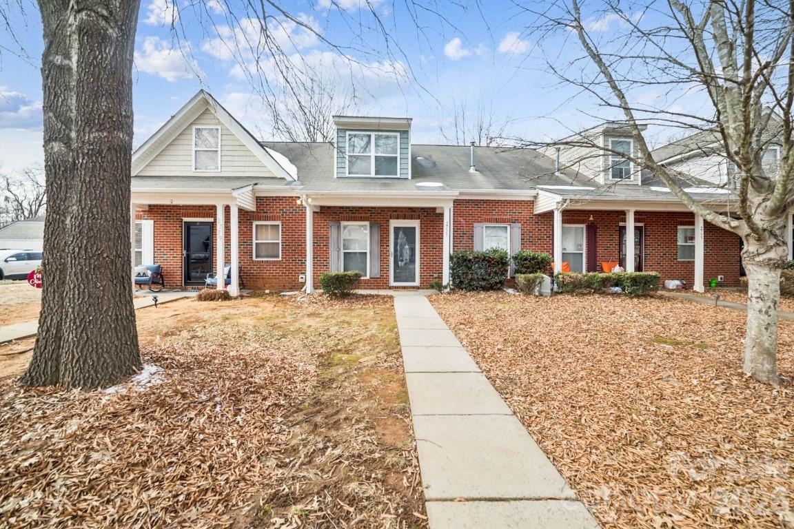 2731 Meadow Knoll Drive, Charlotte, NC. property listing photo