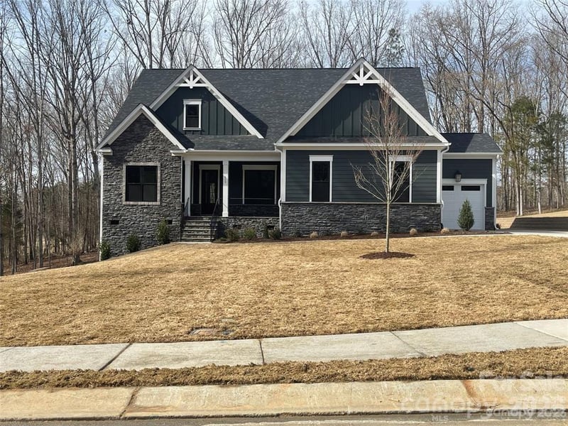 919 Tamary Way, Landis, NC - 3 beds, 3.5 baths, 3,065 sqft - $973,000