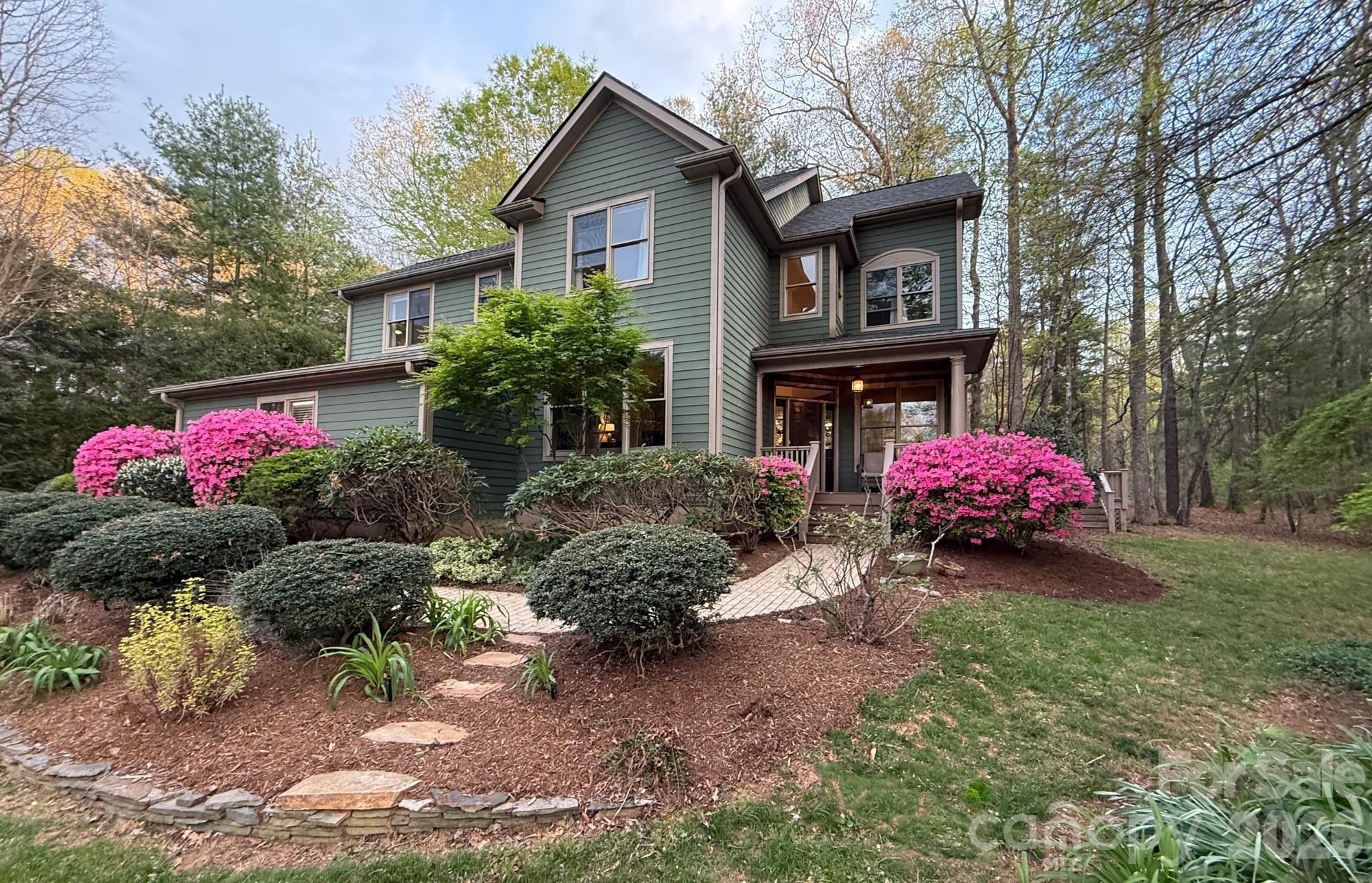 25 Madelyn Lane, Fairview, NC. property listing photo