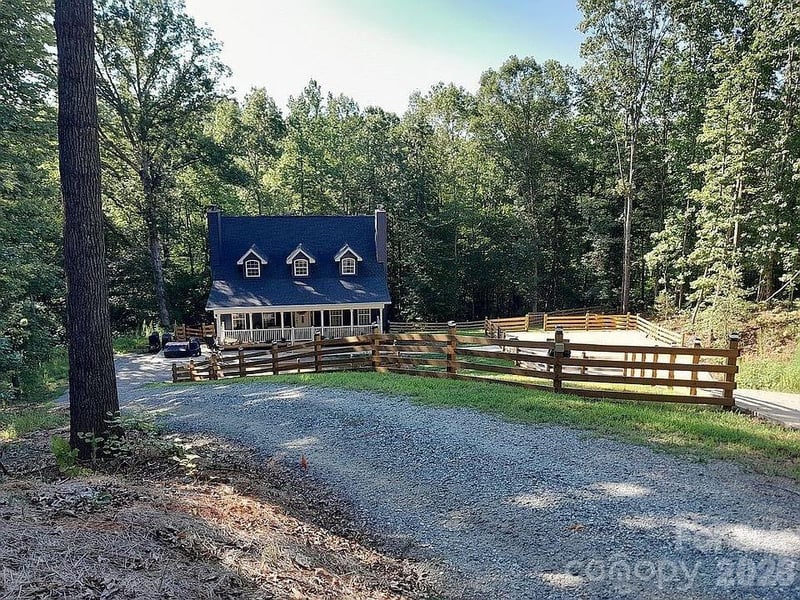 239 Old Lion Road, Statesville, NC - 3 beds, 2.5 baths, 1,884 sqft - $679,900