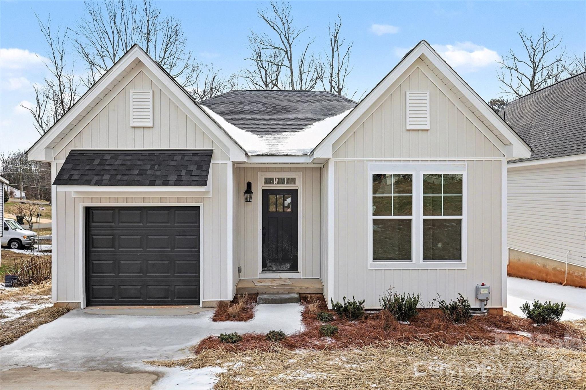 510 Mill Street, Lowell, NC. property listing photo