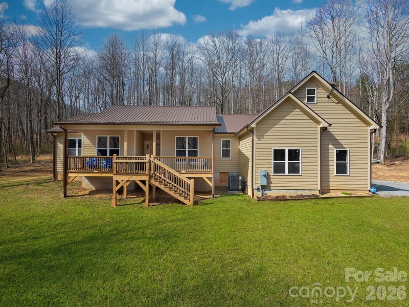1230 Terrys Gap Road, Hendersonville, NC - 3 beds, 3 baths, 2,518 sqft - $775,999