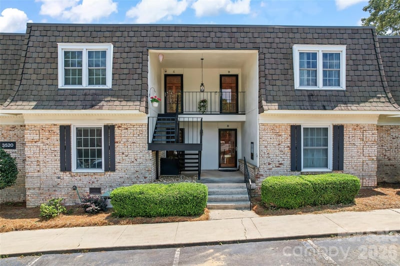 3520 Colony D, Charlotte, NC - 1 bed, 2 baths, 929 sqft - $225,000