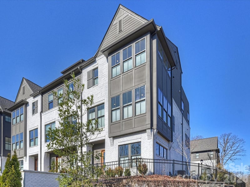 2428 Runnymede, Charlotte, NC - 3 beds, 5 baths, 2,781 sqft - $1,050,000