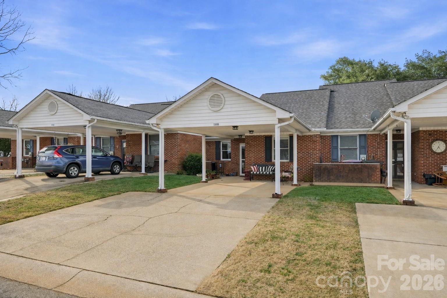 19986 Oak Leaf Circle, Cornelius, NC. property listing photo