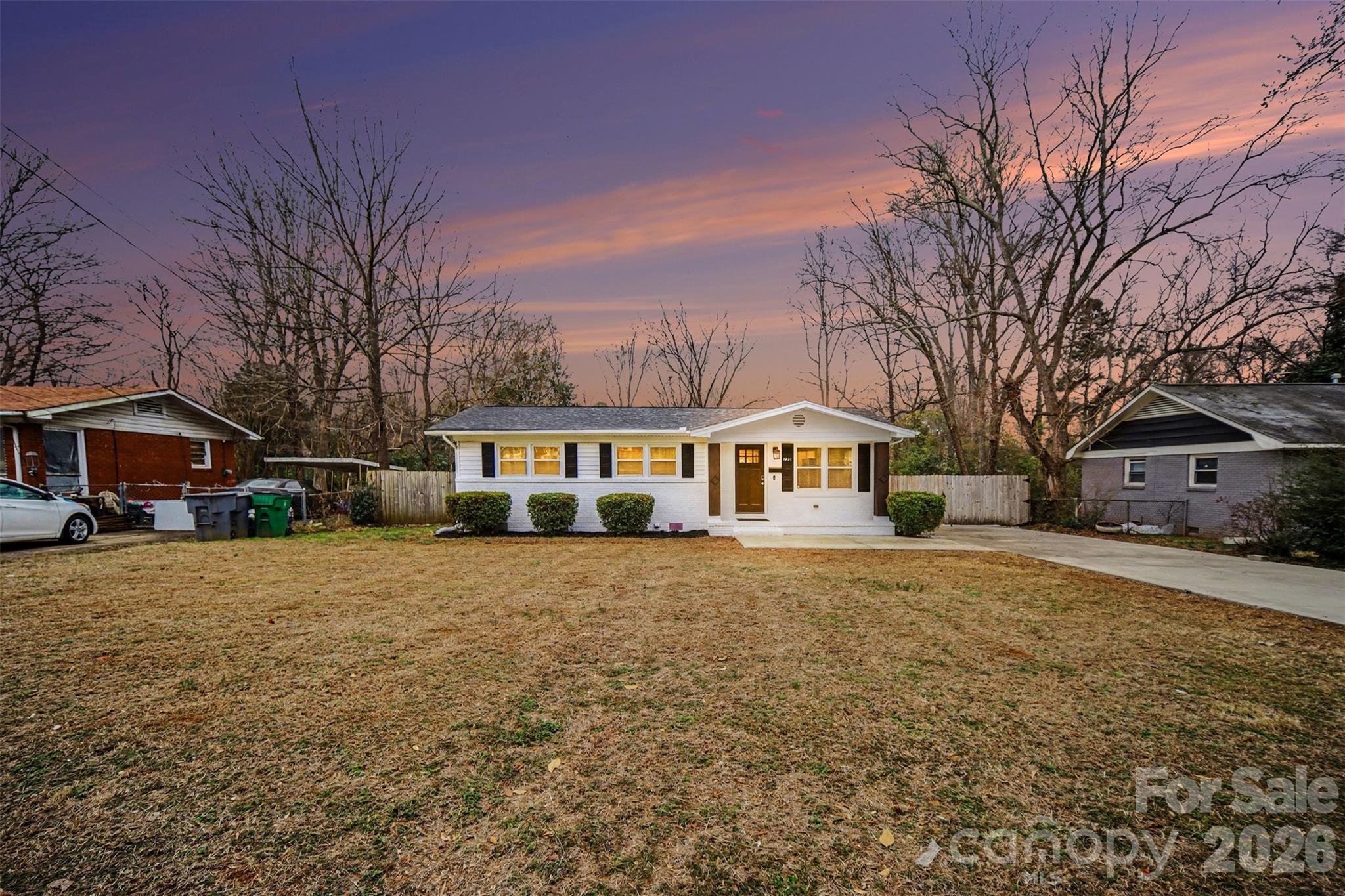 1221 Rollingwood Drive, Charlotte, NC. property listing photo