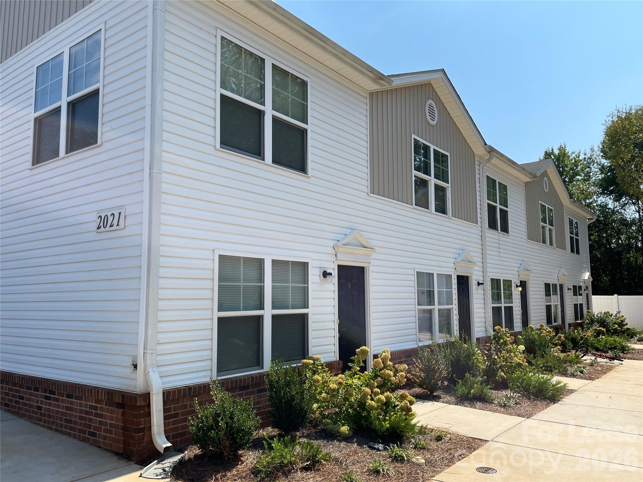 2021 Oakdale Road K, Charlotte, NC. property listing photo