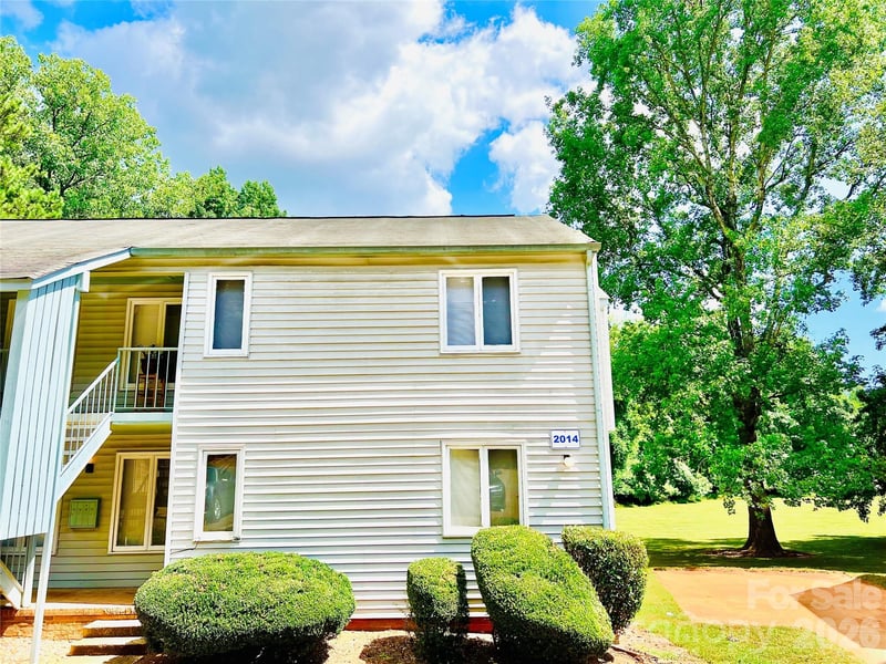 2014 Countrymens Court Apt 60, Charlotte, NC - 1 bed, 1 bath, 667 sqft - $109,000