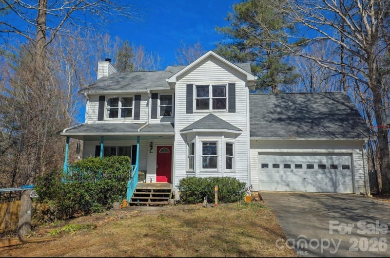 28 Sweetbriar Court, Asheville, NC - 4 beds, 2.5 baths, 2,139 sqft - $485,000