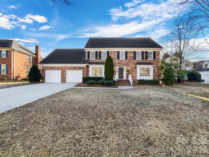6219 Boykin Spaniel, Charlotte, NC - 4 beds, 3 baths, 2,631 sqft - $650,000