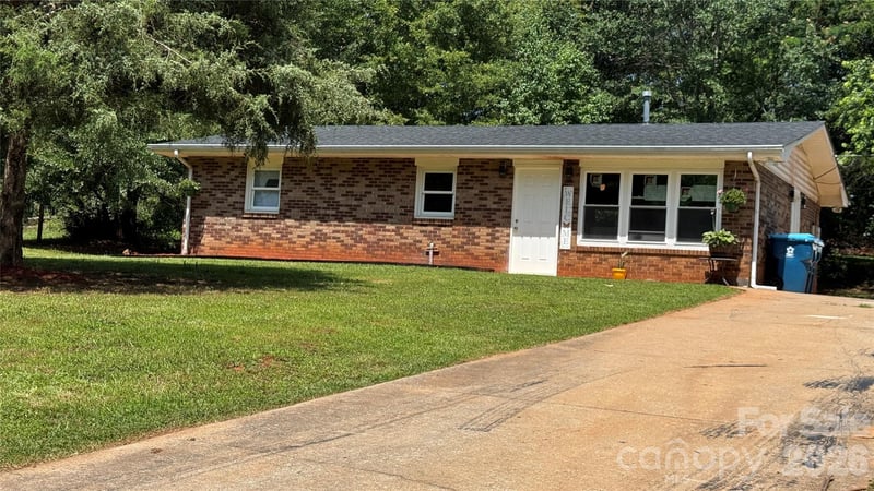 143 Mountain View, Forest City, NC - 3 beds, 1 bath, 1,040 sqft - $179,900