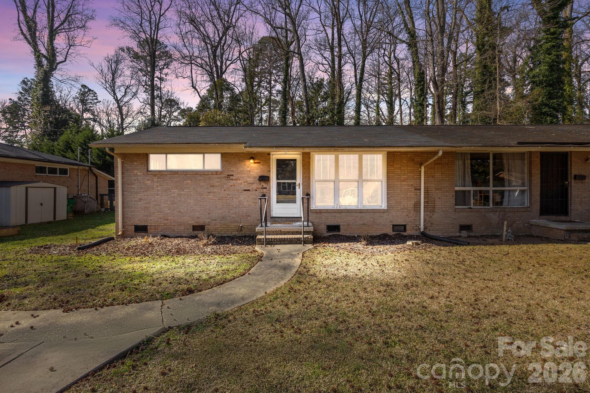 532 Blendwood, Charlotte, NC. property listing photo