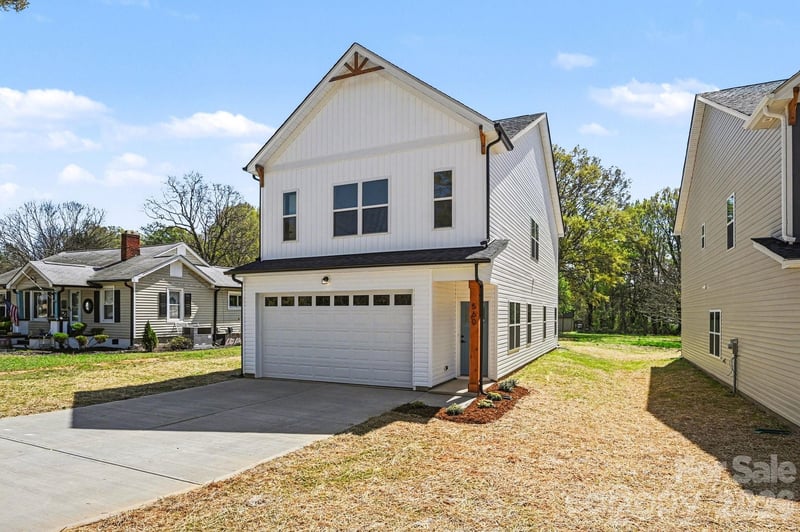 560 W Wilson Avenue, Mooresville, NC - 4 beds, 3 baths, 1,970 sqft - $375,000