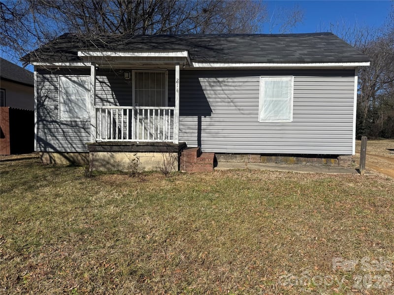 214 Oregon Street, Charlotte, NC - 2 beds, 1 bath, 758 sqft - $220,000