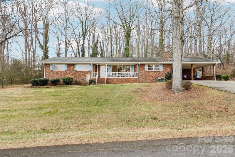 1023 Autumn, New London, NC - 3 beds, 3 baths, 1,825 sqft - $280,000
