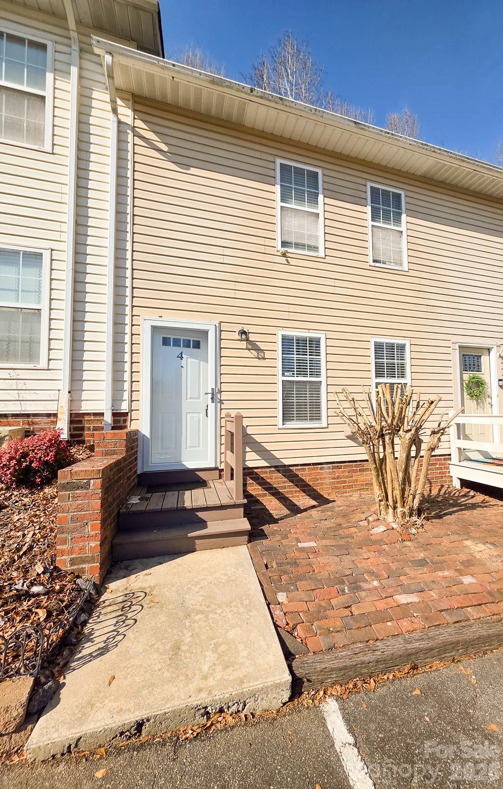 1491 20th Avenue NE Apt 4, Hickory, NC. property listing photo