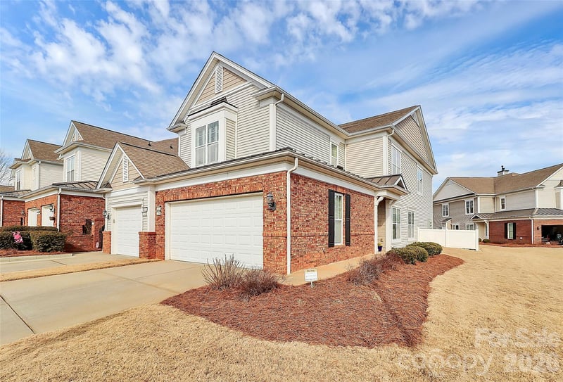 44424 Oriole 200, Fort Mill, SC - 3 beds, 2 baths, 2,044 sqft - $384,999