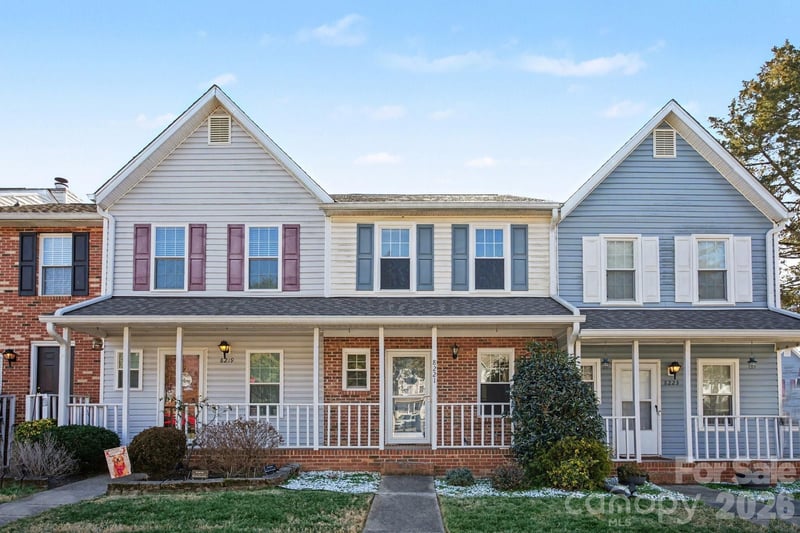 8221 Circle Tree Lane, Charlotte, NC - 2 beds, 2.5 baths, 1,088 sqft - $264,900