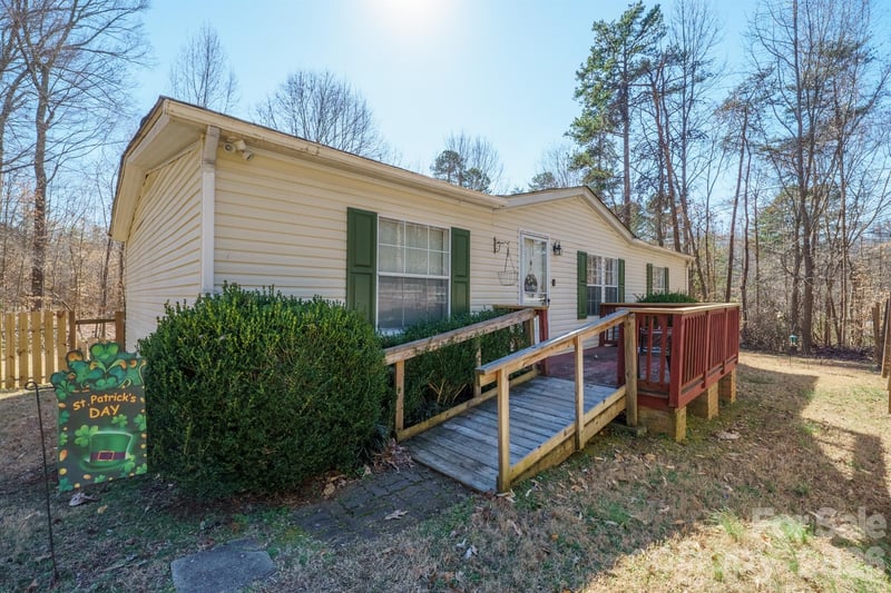 1049 Ramsey Street, Stanley, NC - 2 beds, 2 baths, 1,296 sqft - $215,000