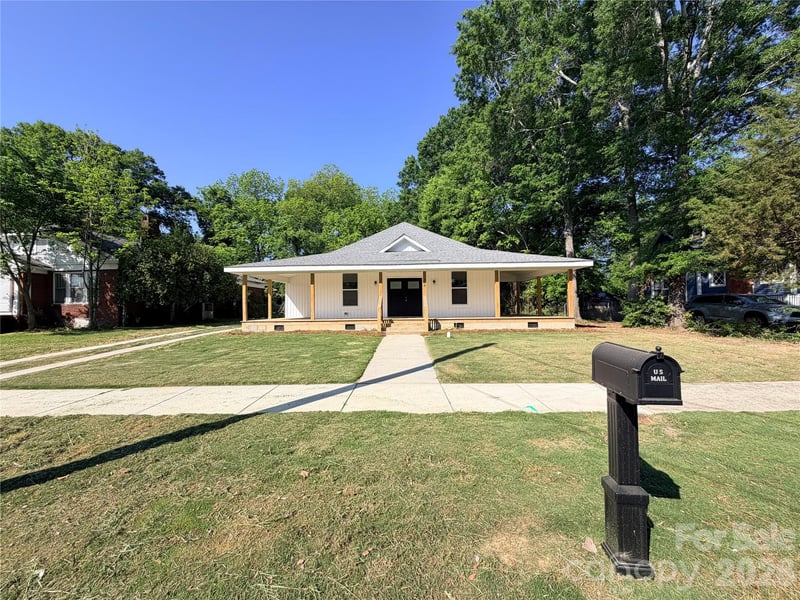 308 N Catawba Street, Lancaster, SC - 3 beds, 3 baths, 1,720 sqft - $369,999