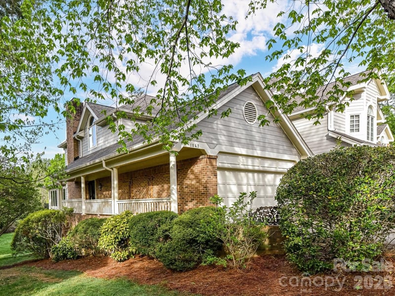 1847 Meadowood Lane, Charlotte, NC - 4 beds, 3.5 baths, 3,849 sqft - $930,000