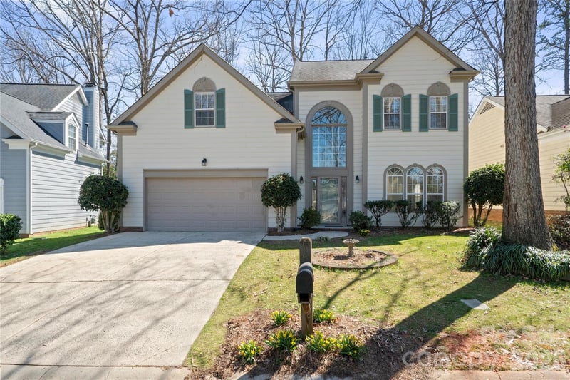 6107 Park Hill Road, Charlotte, NC - 4 beds, 3.5 baths, 2,362 sqft - $620,000