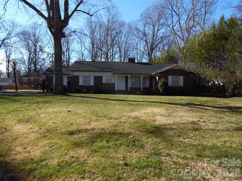 603 1st Avenue Place NE, Conover, NC - 3 beds, 2 baths, 2,218 sqft - $348,500