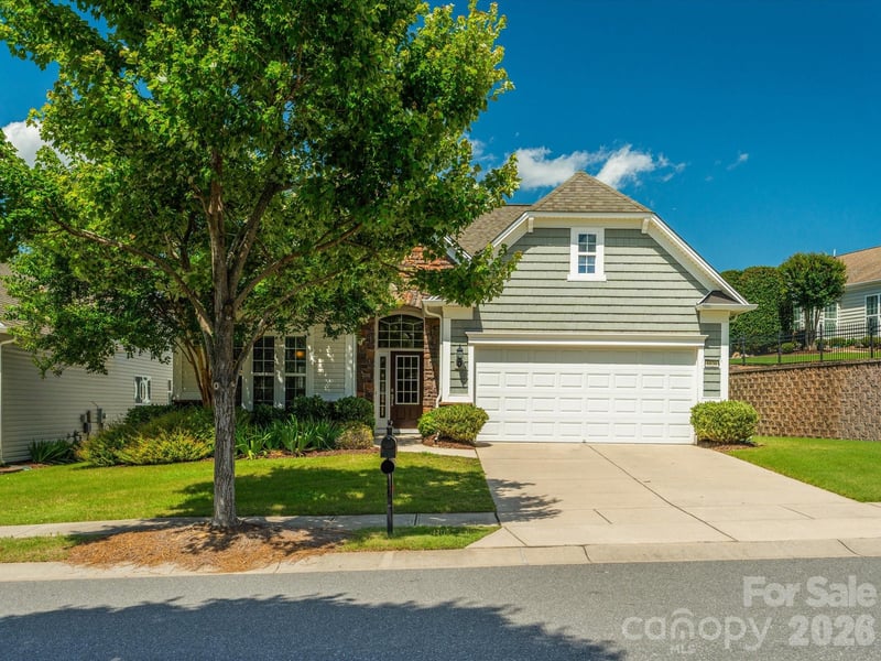 8036 Crater Lake, Fort Mill, SC - 3 beds, 3 baths, 2,699 sqft - $549,000