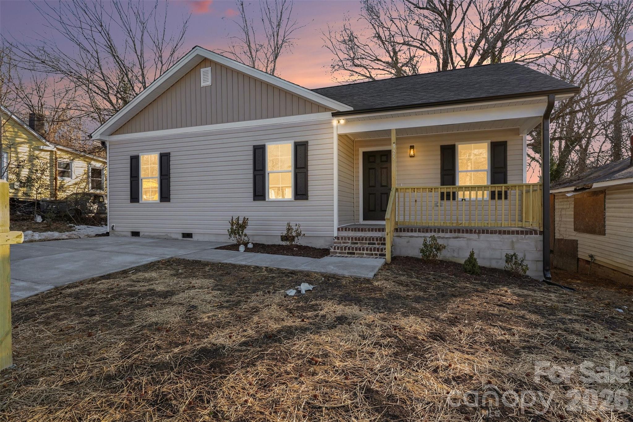 925 Randolph Street, High Point, NC. property listing photo