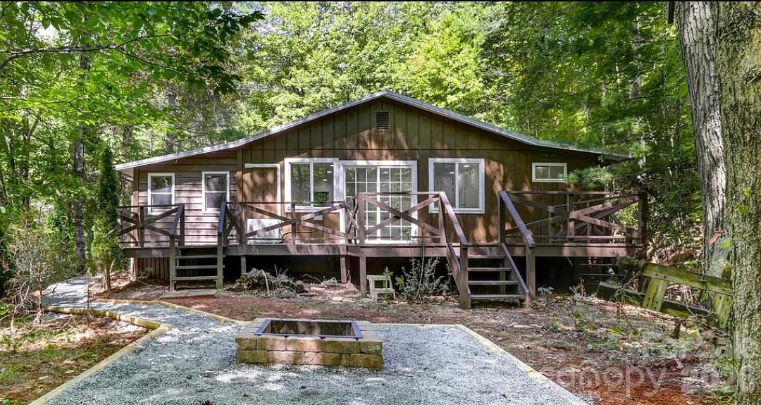 67 Watauga Heights Road, Franklin, NC. property listing photo