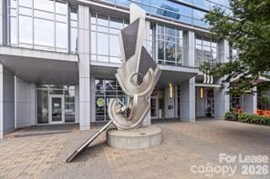 333 W Trade Street Apt 1401, Charlotte, NC - 2 beds, 2 baths, 1,088 sqft - $2,400