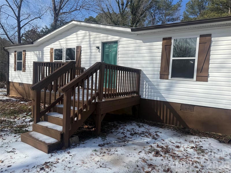 6423 Helens Way, Denver, NC - 3 beds, 2 baths, 1,135 sqft - $230,000